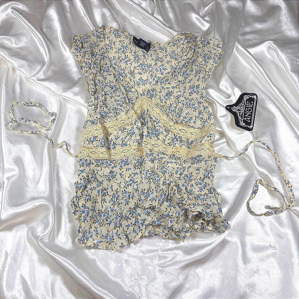 y2k Angie Blouse Blue Good Floral Lace Trim Boho Cottagecore Rayon Top